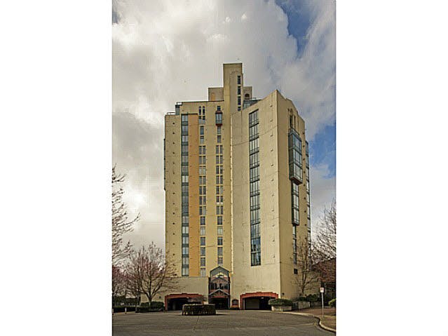 V1054461